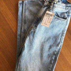 Brandy Melville light wash jeans
